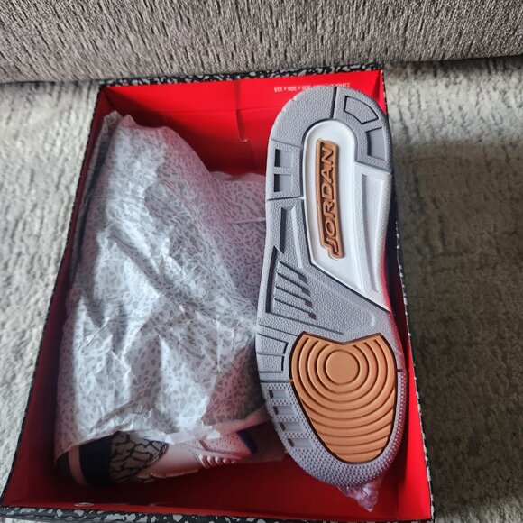 Air Jordan 3 Retro - Picture 3 of 7